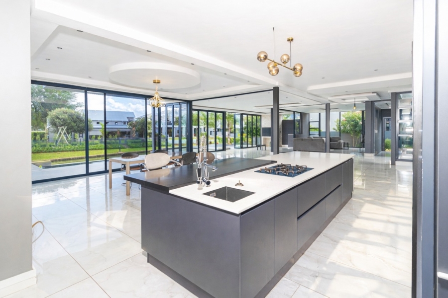 6 Bedroom Property for Sale in The Islands Estates North West